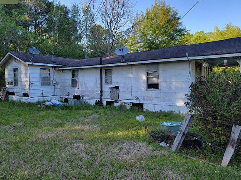 2nd image of 213 McGilvary Rd
