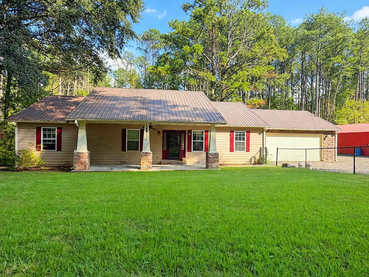 3 bed, 1760 sqft, $2,050 — Photo 1