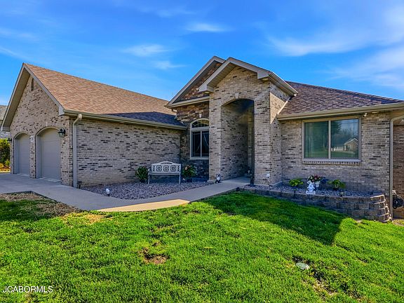 3rd image of 1505 Dry Creek Ct