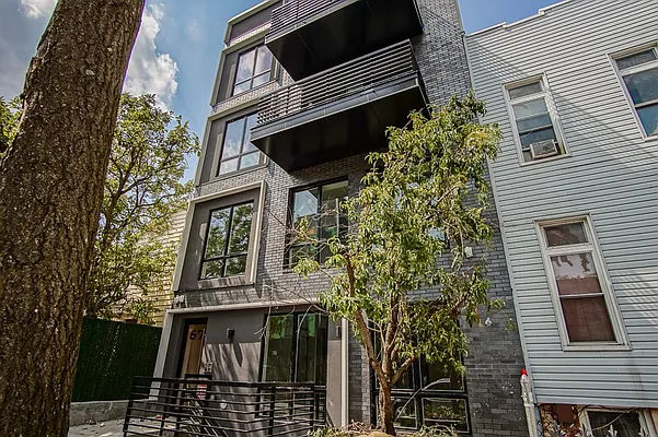 Rented by Lofts and Flats LLC | media 19