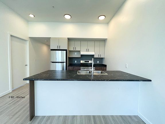 5th image of 330 Michigan St #1211407