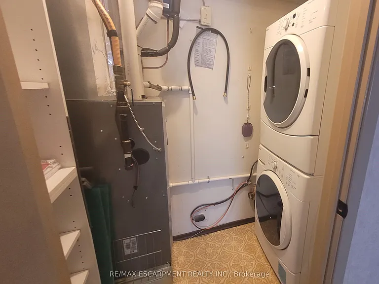 325 Fairview Dr #3 — Photo 20