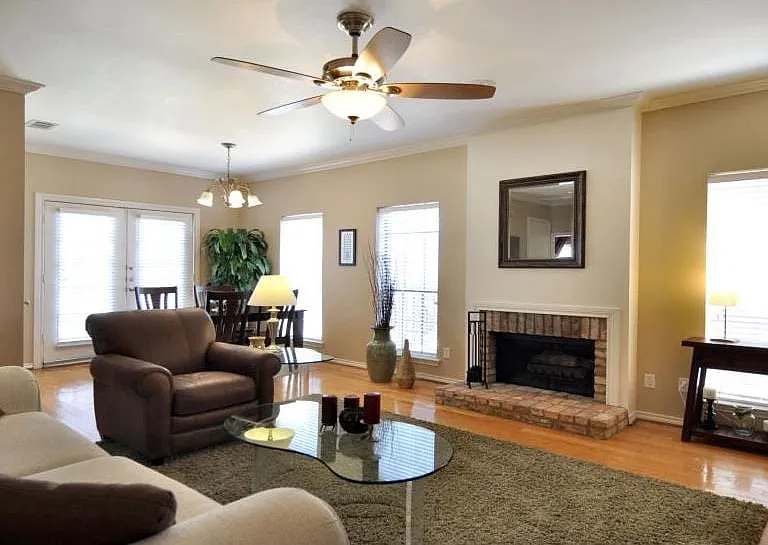 4405 Bowser Ave #205 — Photo 5