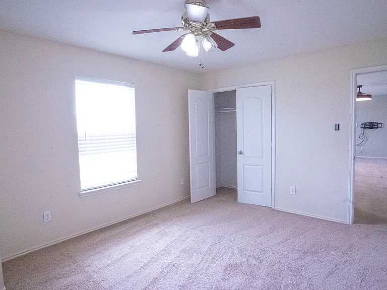 809 Mockingbird Dr — Photo 12
