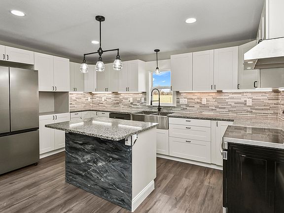 4th image of 7138 W Farm Road 136