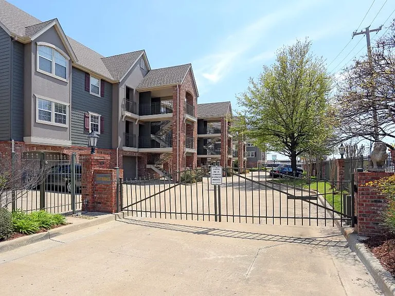 4741 S Harvard Ave #10 — Photo 9