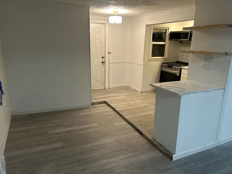 2278 Ballard Pl — Photo 2