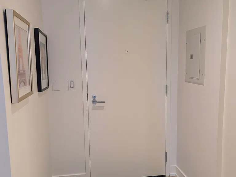 110 Charles St E #2408 — Photo 21
