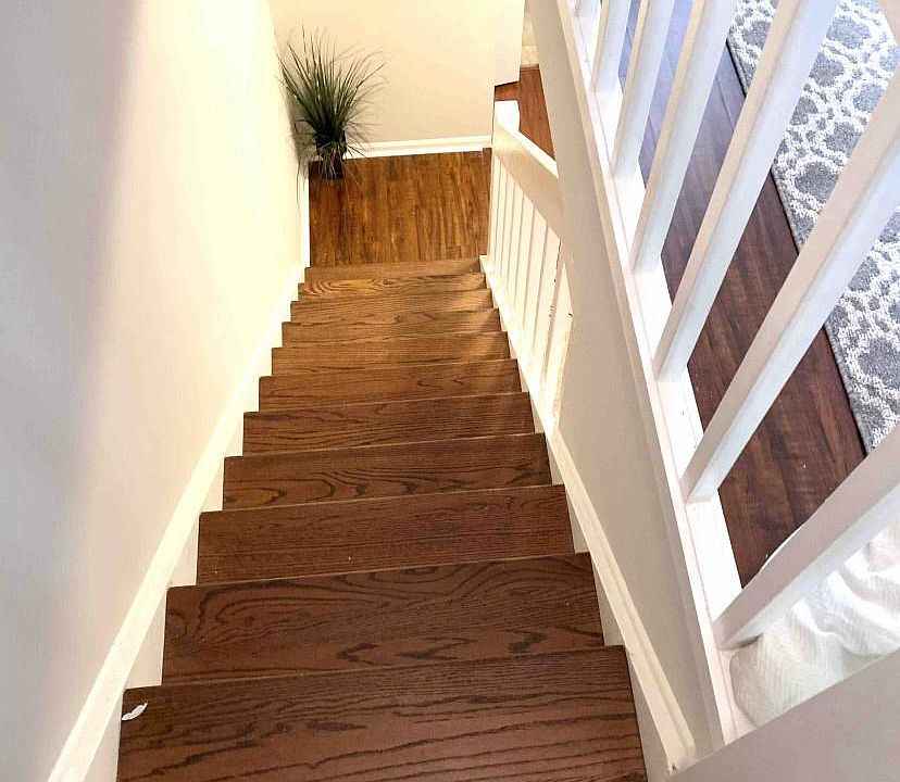 2nd image of 8127 Circle Tree Ln