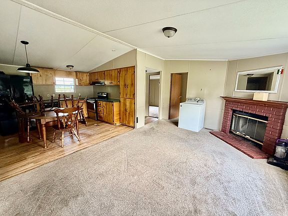 5th image of 161 Chinaberry Dr