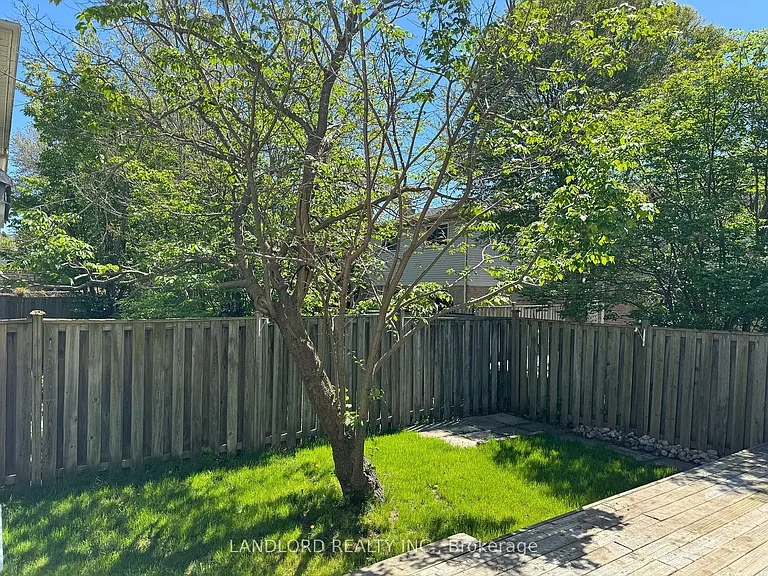 19 Vanessa Rd — Photo 26