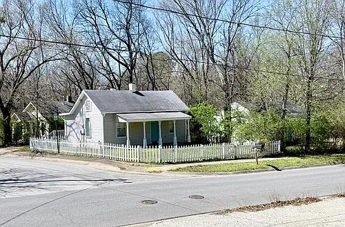 241 E Huntsville Rd Photo 1