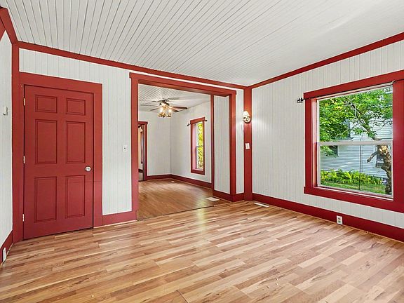 3rd image of 512 S Kinney Ave