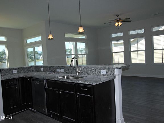 5th image of 281 Sergeantjasper Cir
