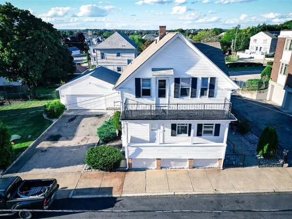 56 Magdalene St, Providence, RI 02909