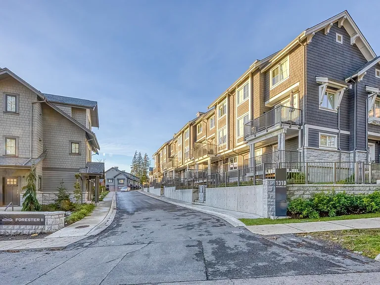1310 Mitchell St #167 — Photo 3