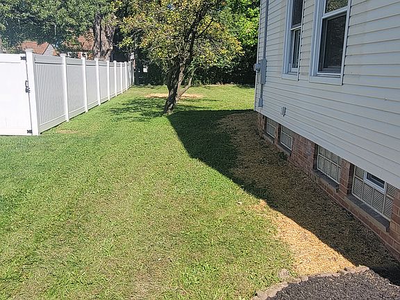 4th image of 19519 Preston Rd