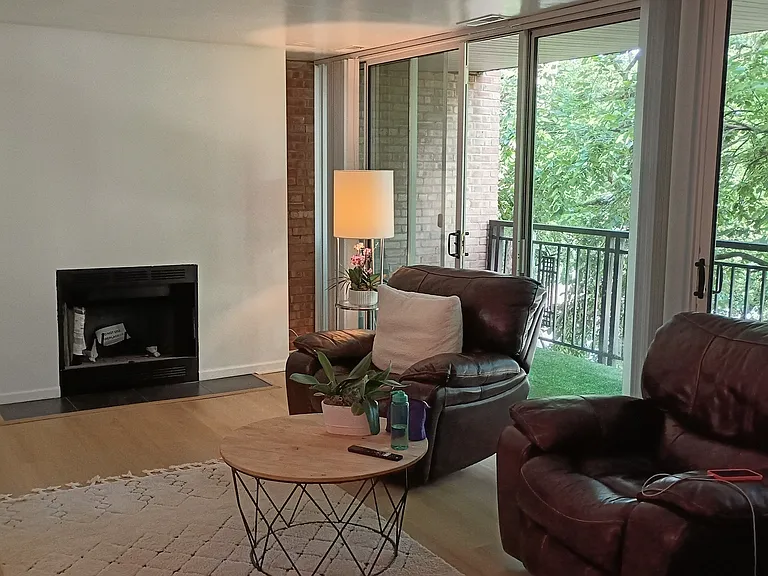 6000 Oakwood Dr #3G — Photo 2