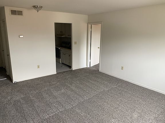 4th image of 612 Madison St APT 25