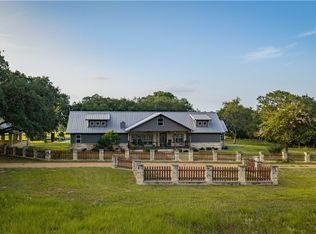 2288 Us Highway 77a N, Cuero, TX 77954