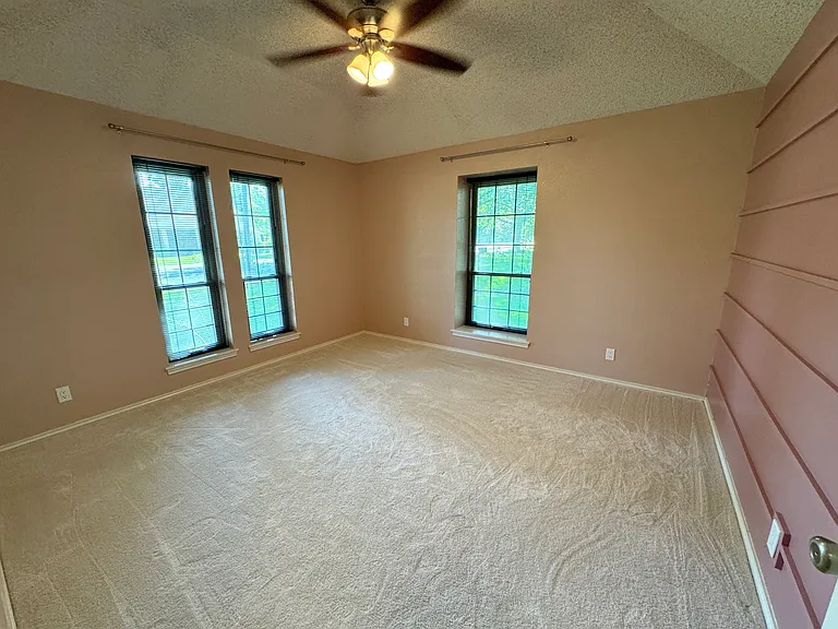 108 E Brooks St — Photo 13