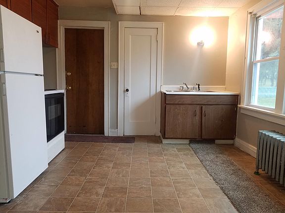 2nd image of 303 Robble Ave APT 2