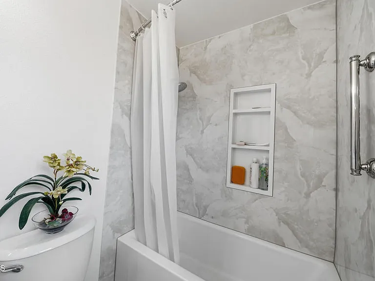 10260 Plainview Ave #12 — Photo 14