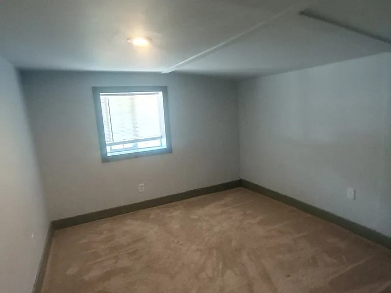 242 Gunnison Ave #1 — Photo 6