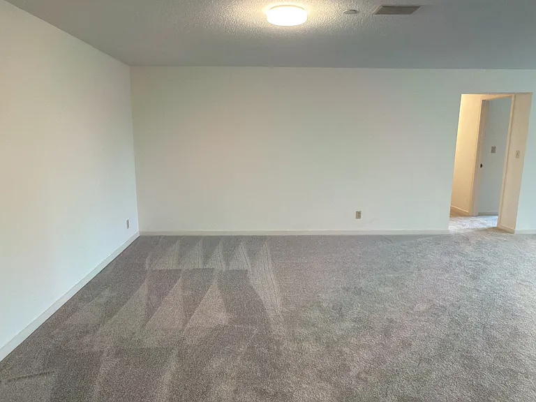 Chelsea Condos — Photo 6
