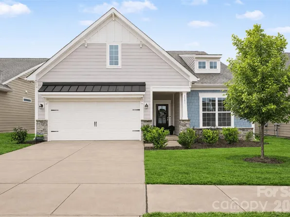 1101 Lookout Shoals Dr, Fort Mill, SC 29715