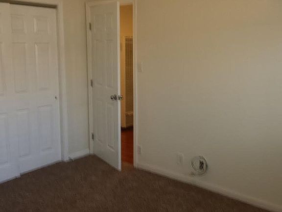 3rd image of 807 Clara Dr
