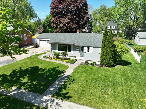 517 Rosewood Ave, Monroe, MI 48162
