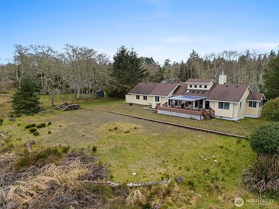 3rd image of 322 Olympic View Avenue NE