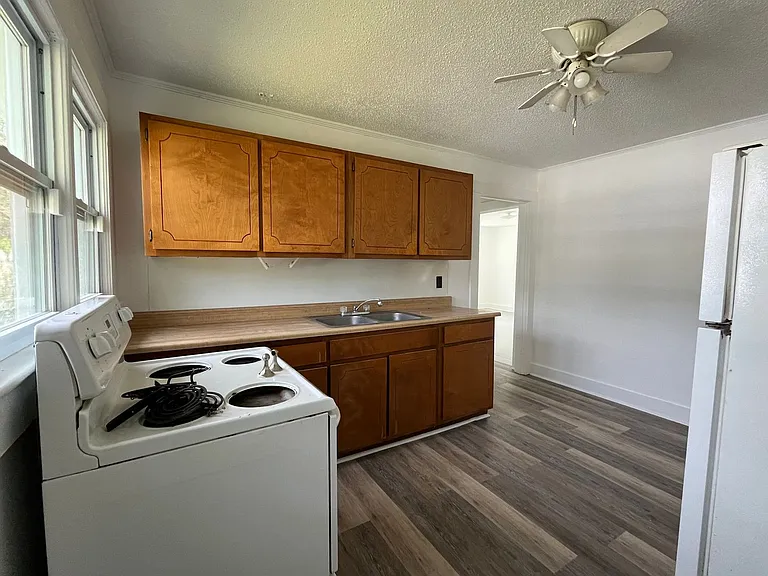 206 Richlands Ave — Photo 11