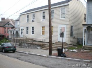 618 State St #A, Alton, IL 62002