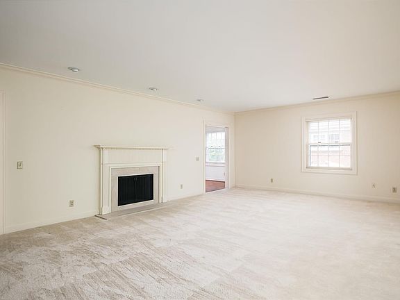 4th image of 2980 Four Pines Dr APT 5