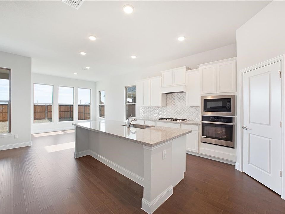 1st image of 2521 Rosewood Way