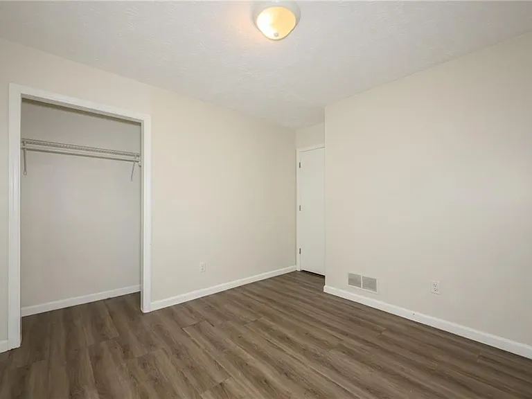 2100 Whitebluff Way — Photo 26