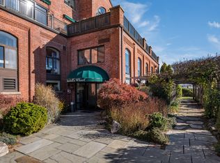 17 Water St APT A-9, Groton, CT 06355