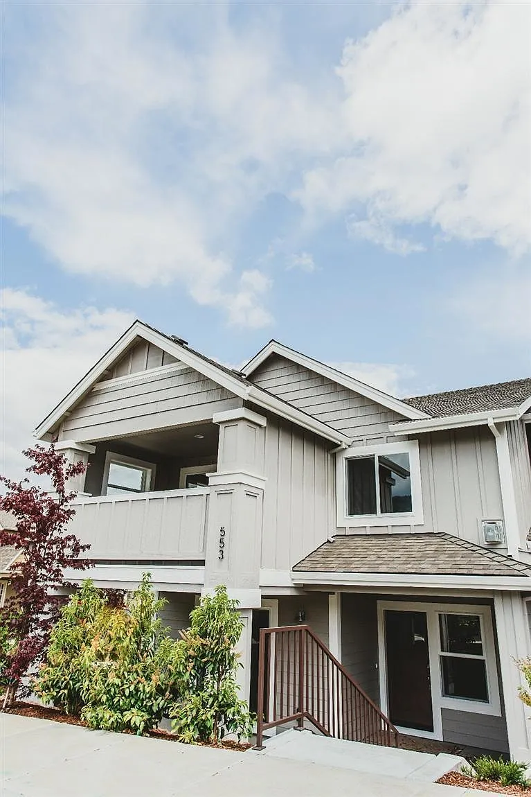 Building Photo - 553 Plum Ridge Ct