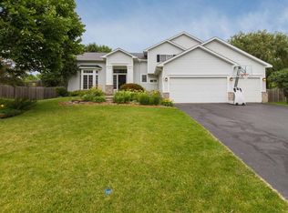 3045 Meadow Brook Ct, Woodbury, MN 55125