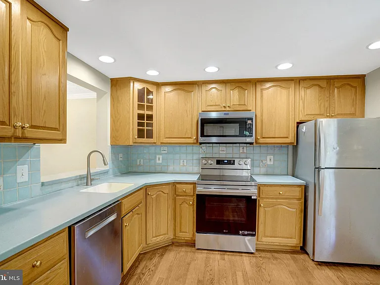 2920 Montauk Ct — Photo 9