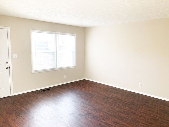 3rd image of 3544 N Joan Pl