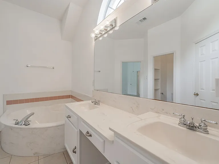 4728 Grant Park Ave — Photo 34