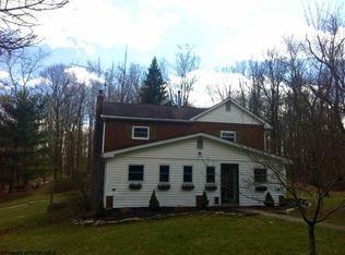 17 Camp David Way, Fairmont, WV 26554