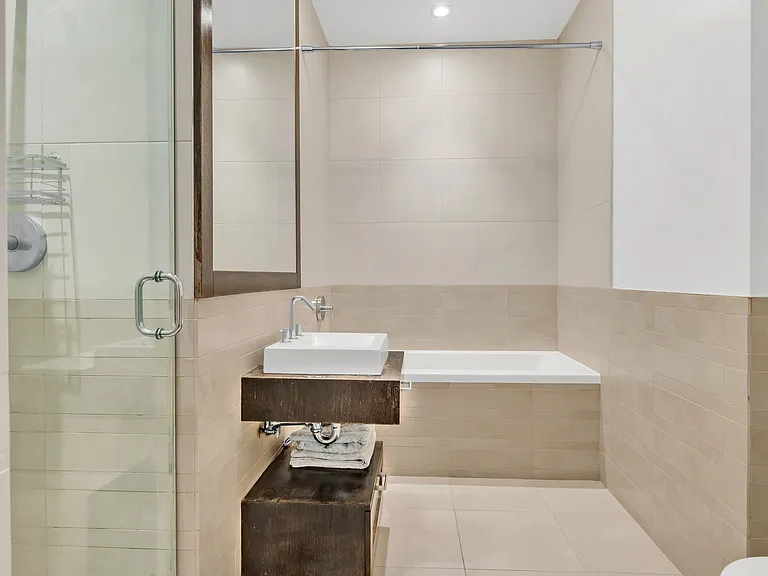 11 E 36th St #406 — Photo 9