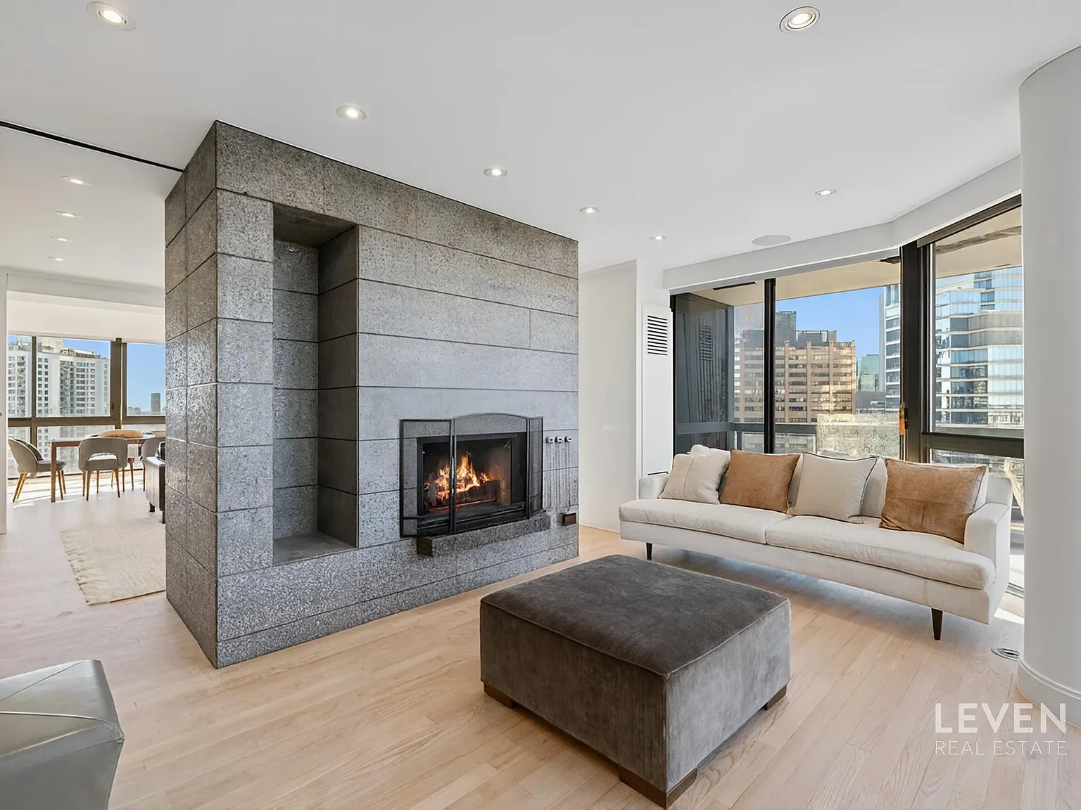 200 East 61st Street — Photo 4