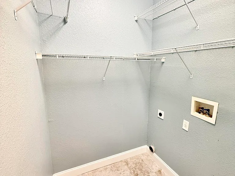 7968 Evelyn Ct — Photo 8