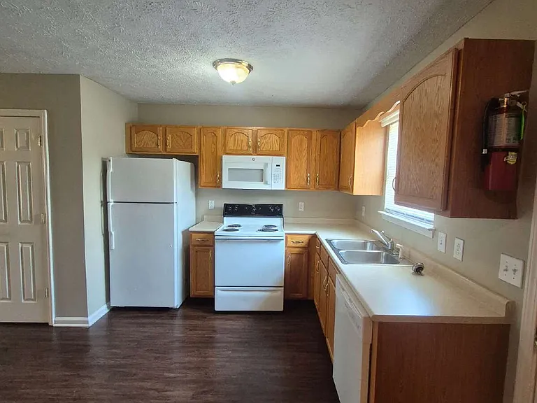 3831C Jockey Dr — Photo 5