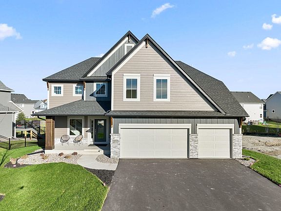 3rd image of 15717 Aquila Ave